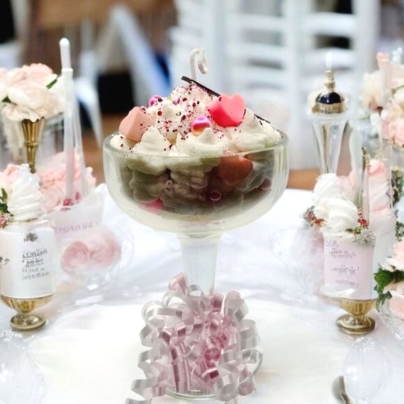 Valor Whip Candle ✦ Iridescent Coupe Glass ✦ Handmade Soy Wax Pink Accents NWT - Picture 8 of 16